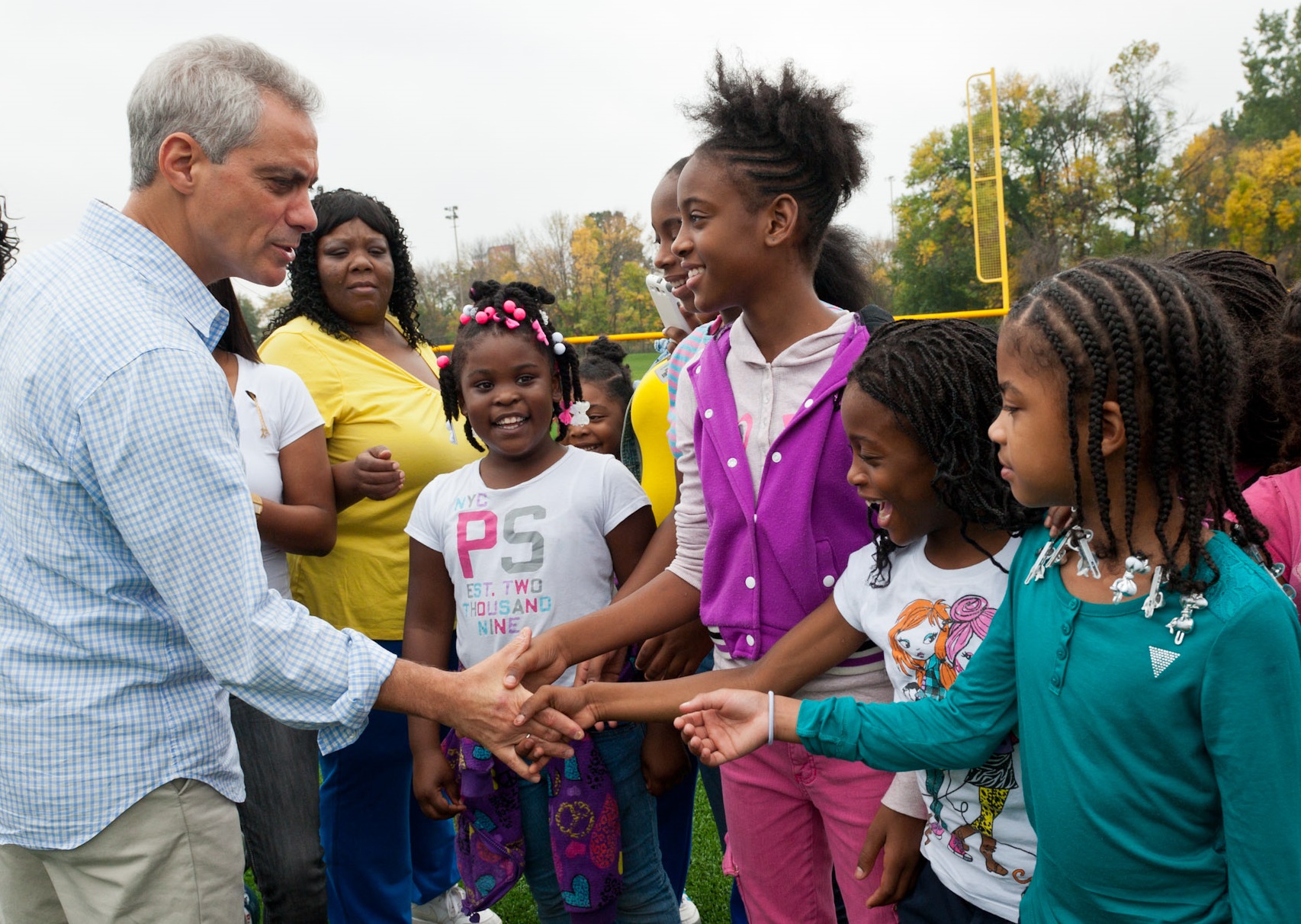 Mayor Emanuel joined members of the Austin community today to take part in a ribbon cutting of a new artificial turf field at Columbus Park.